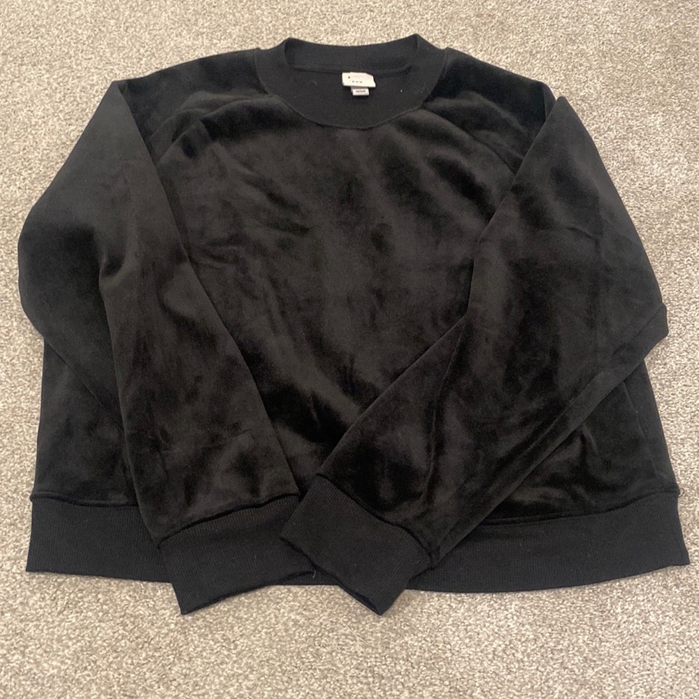 Black velvet sweatshirt. Size large